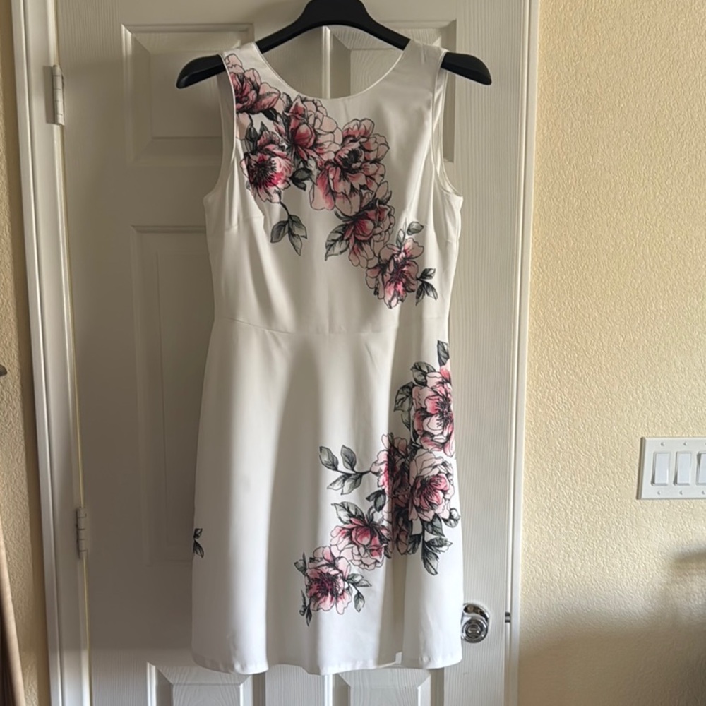 White House Black Market Pink and White Floral Dress